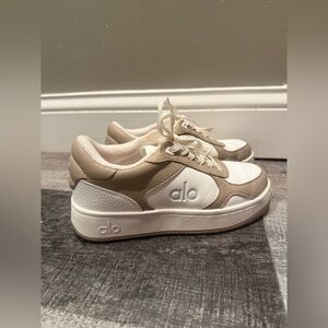 ALO Yoga Recovery Mode Sneaker